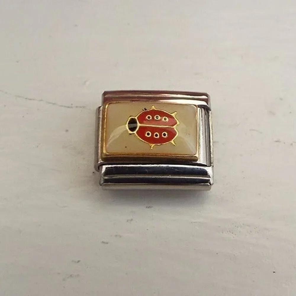 Little ladybug on off white enamel 9mm stainless steel Italian charm link new - Picture 1 of 2